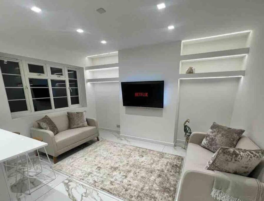 Premium Private Apartment Minutes To Central London Exterior foto